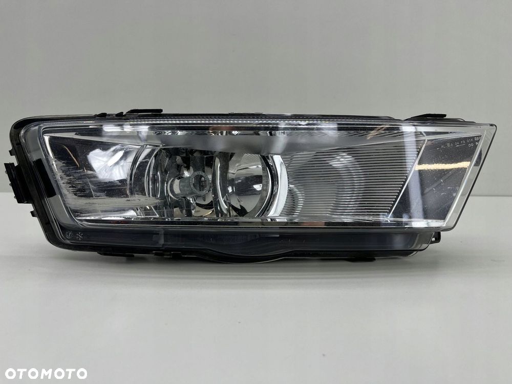 SKODA RAPID LIFT HALOGEN PRAWY PRZÓD 5JA941700 - 2