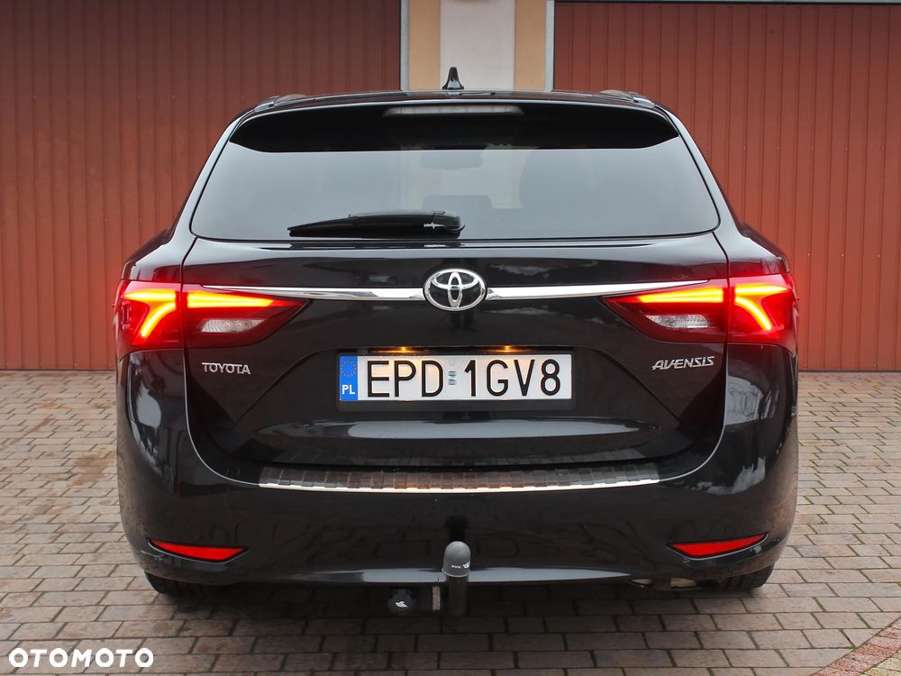 Toyota Avensis 1.8 Premium EU5 - 15