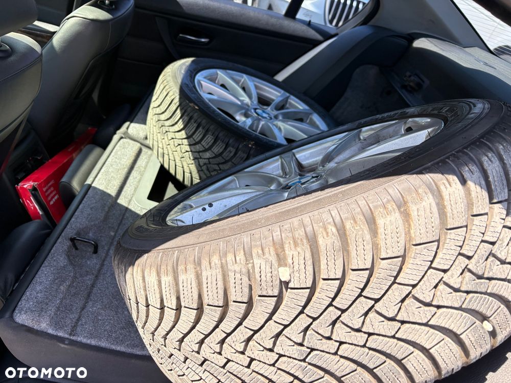 BMW Seria 3 325i xDrive - 6