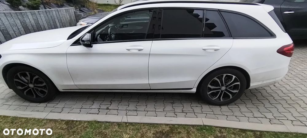 Mercedes-Benz Klasa C 220 CDI DPF Automatik BlueEFFICIENCY Special Edition - 8