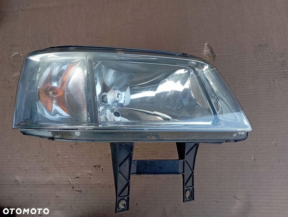 VW T5 LAMPA PRAWA PRZÓD PRZEDNIA EUROPA 7H1941016J - 1