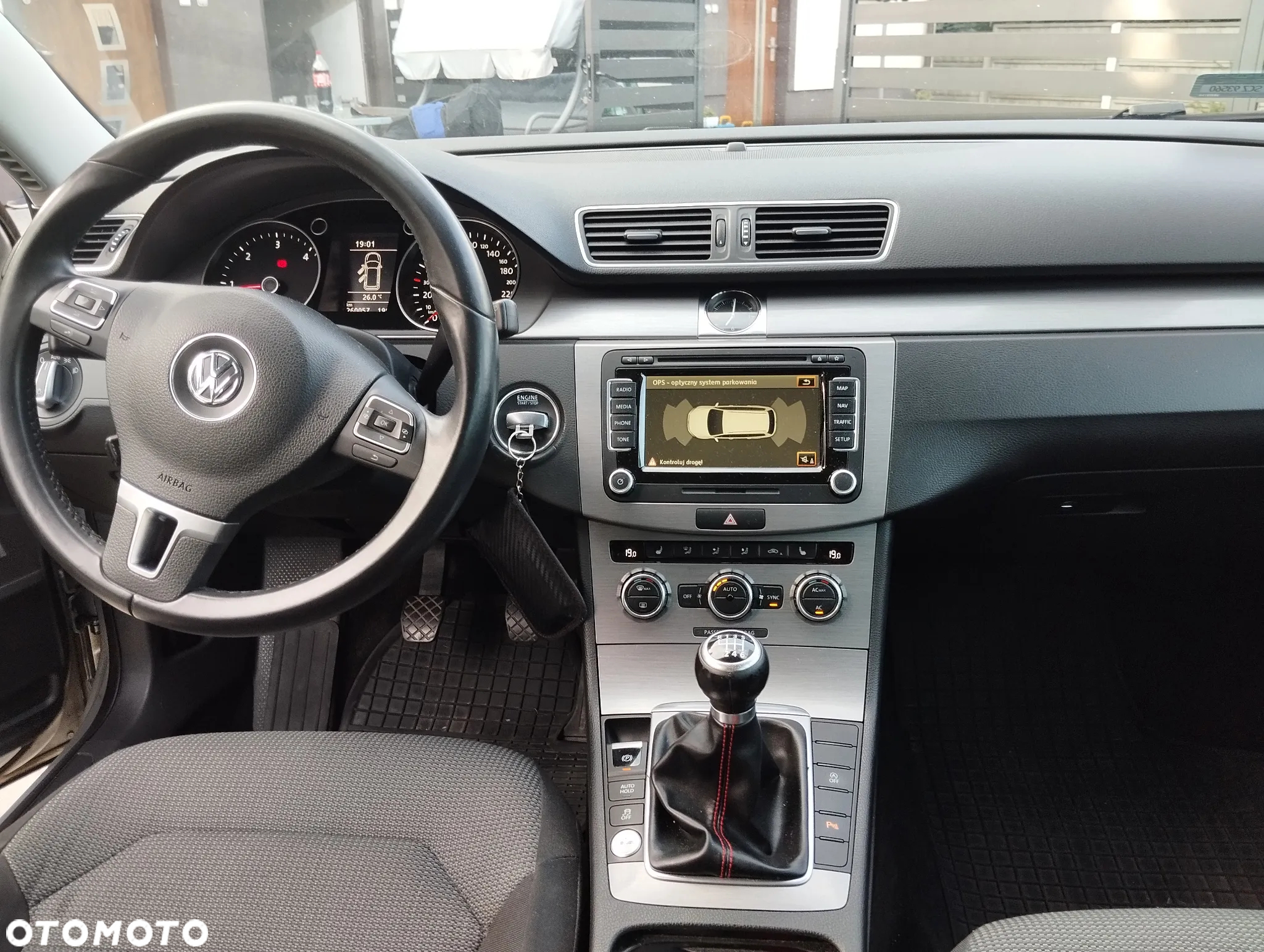 Volkswagen Passat 2.0 TDI Comfortline - 6