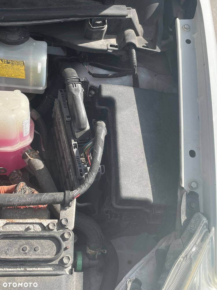 Toyota Prius 1.8 Hybrid Prestige - 32