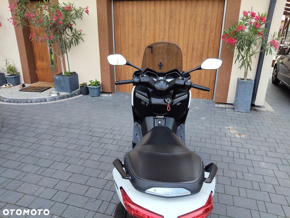 Yamaha X-max - 8