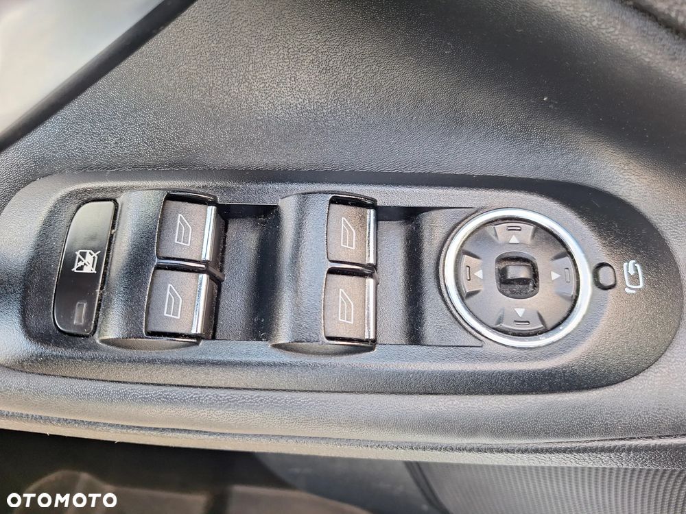 Ford S-Max 2.2 TDCi DPF Titanium - 31