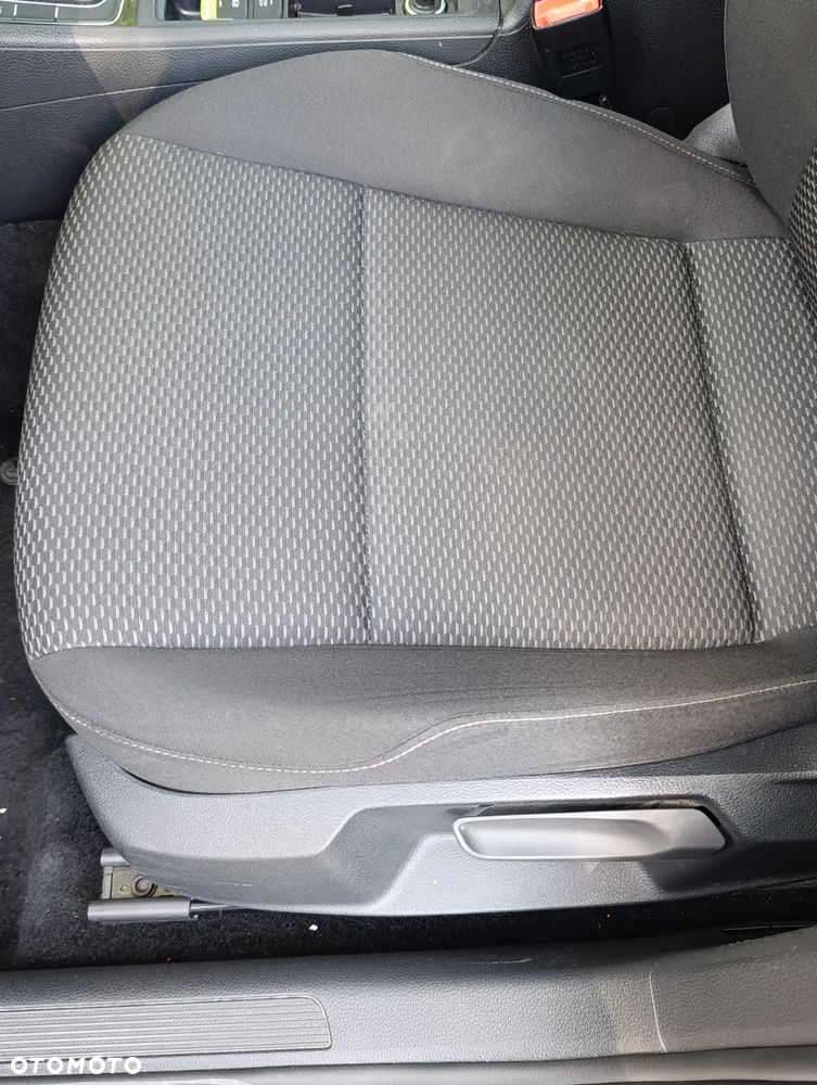 Volkswagen Golf 1.6 TDI (BlueMotion Technology) Comfortline - 18