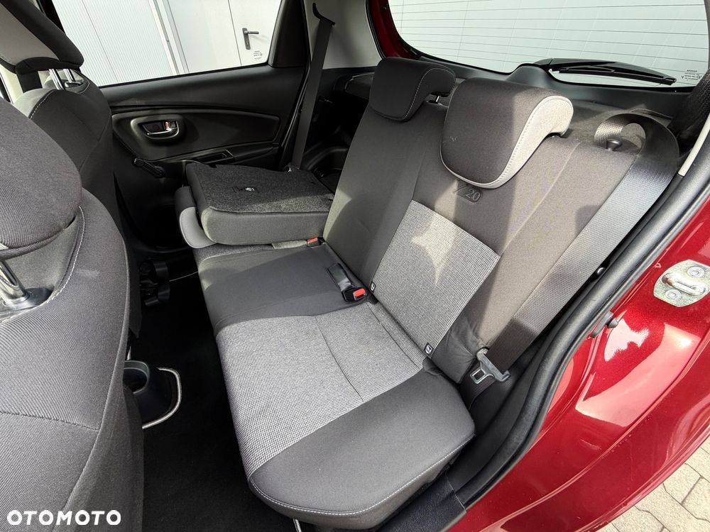 Toyota Yaris 1.5 Premium - 37