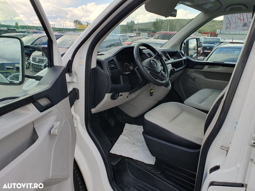 Volkswagen Transporter - 12