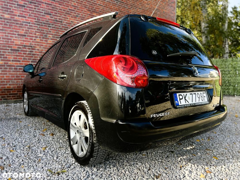 Peugeot 207 - 31
