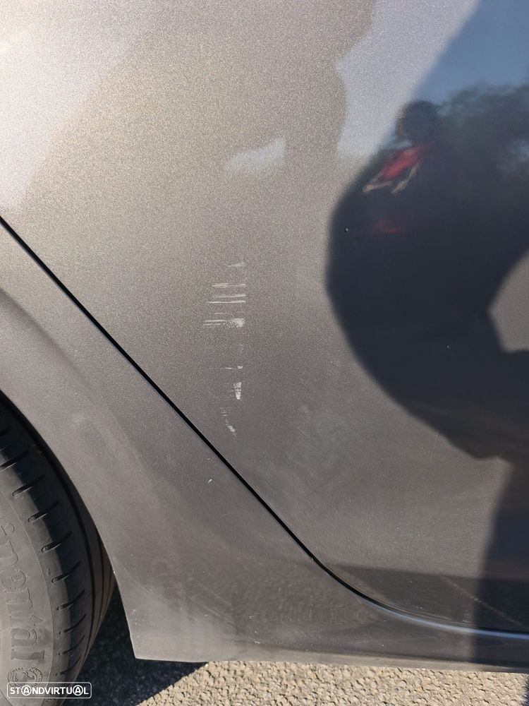 Peugeot 208 2017 photo 4