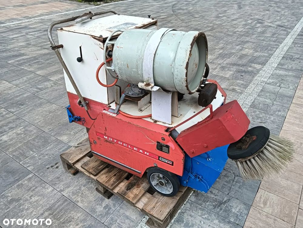 Zamiatarka halowa na gaz Gutbrod B753 Motoclean - 2