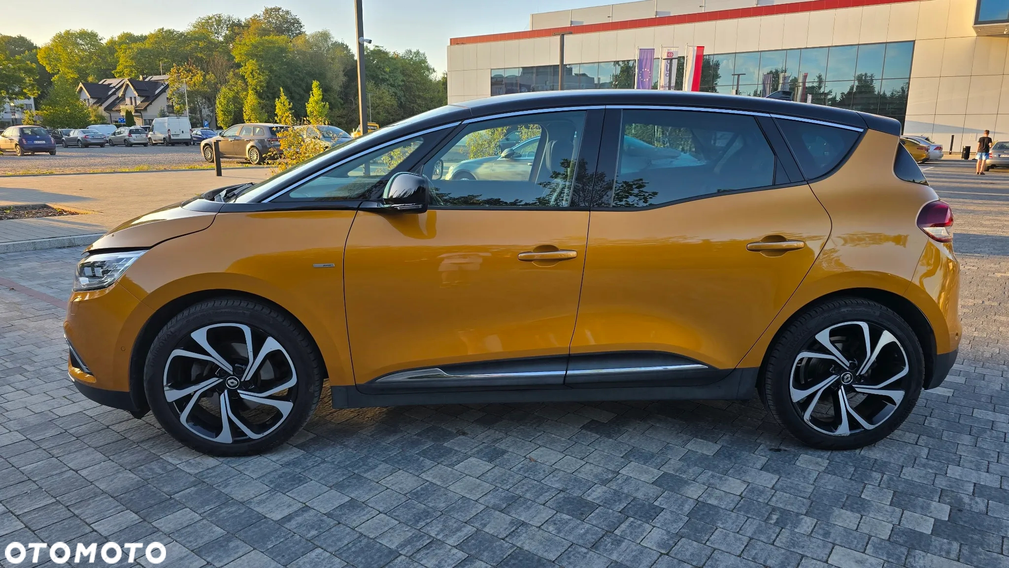 Renault Scenic 1.6 dCi Bose EDC - 32