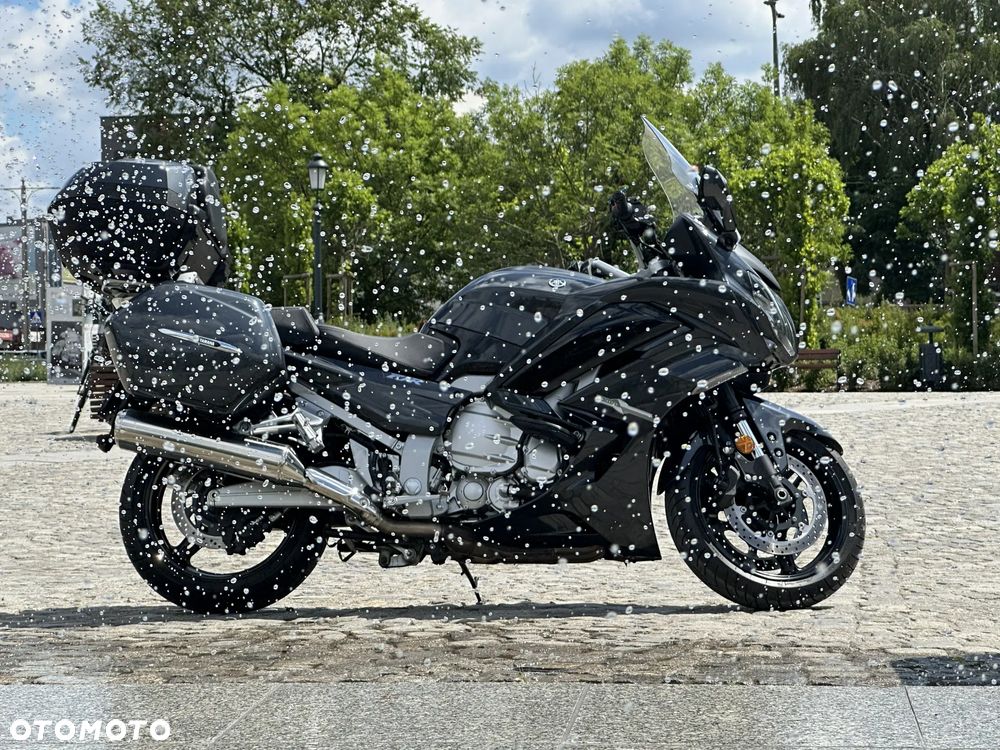Yamaha FJR - 37