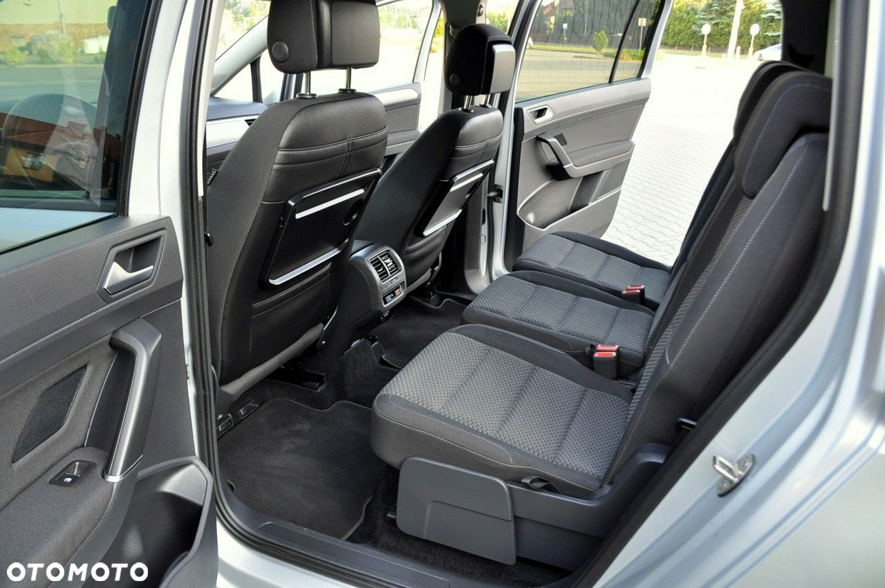Volkswagen Touran - 20