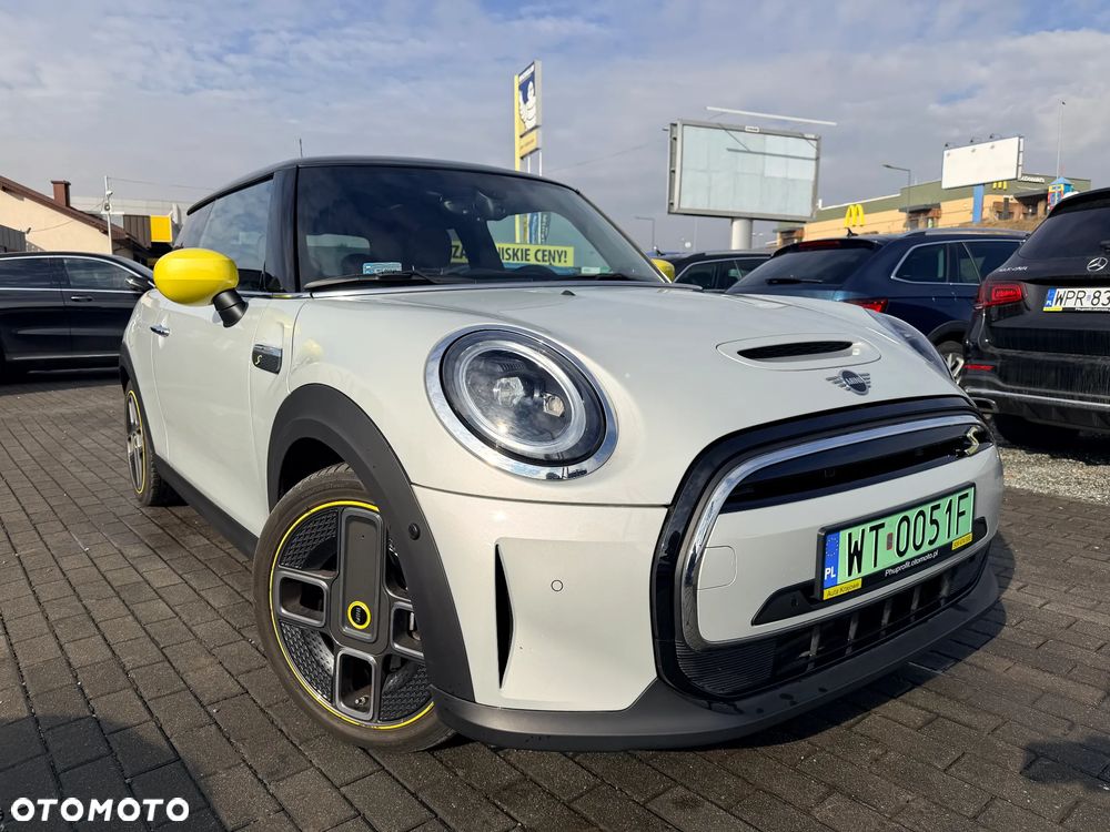 MINI Cooper SE Electric Trim - 4