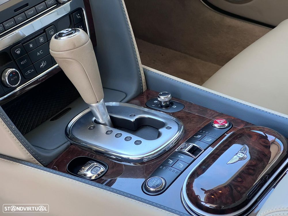 Bentley Continental Cabrio GT V8 Convertible - 24