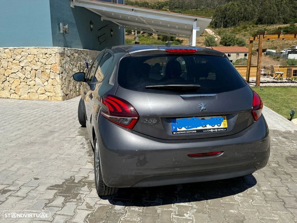 Peugeot 208 1.2 PureTech Signature - 4
