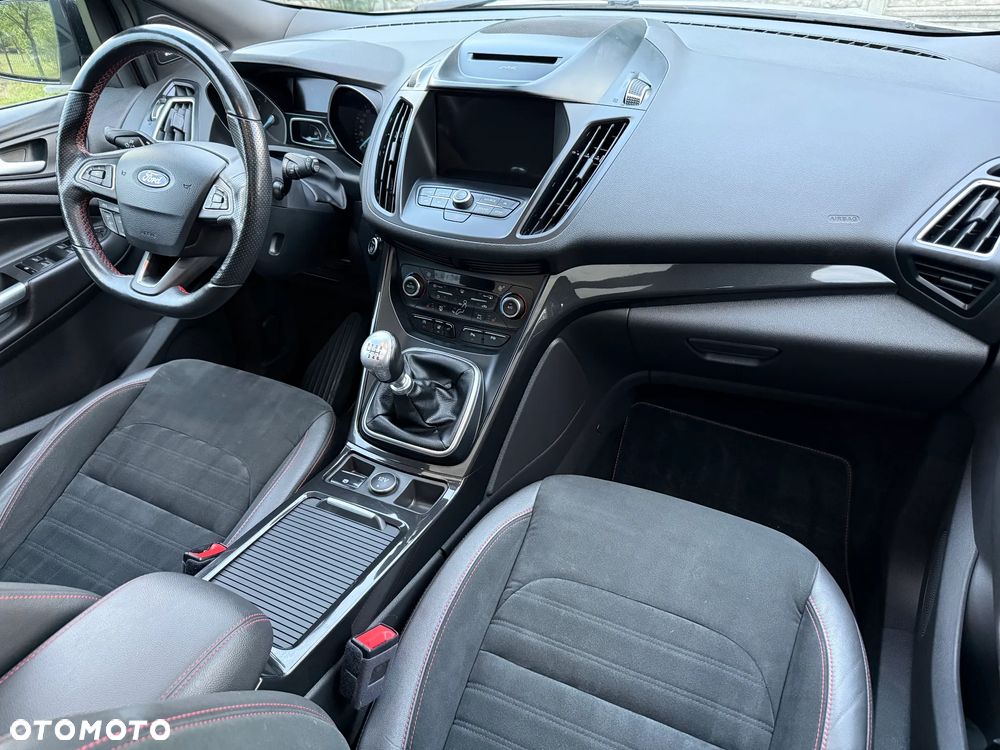 Ford Kuga 1.5 EcoBoost FWD ST-Line - 13