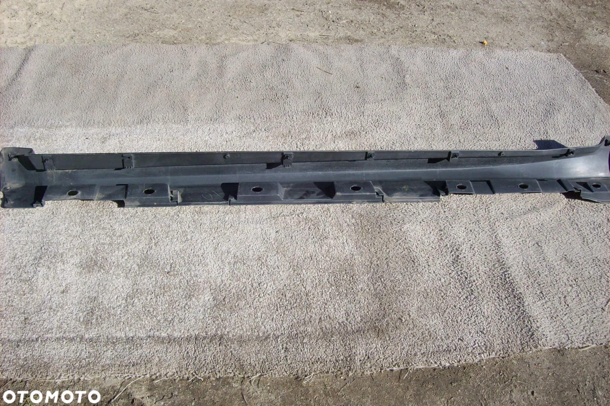 LISTWA PROGOWA PRAWA TOYOTA AVENSIS T-27 T-29 - 4