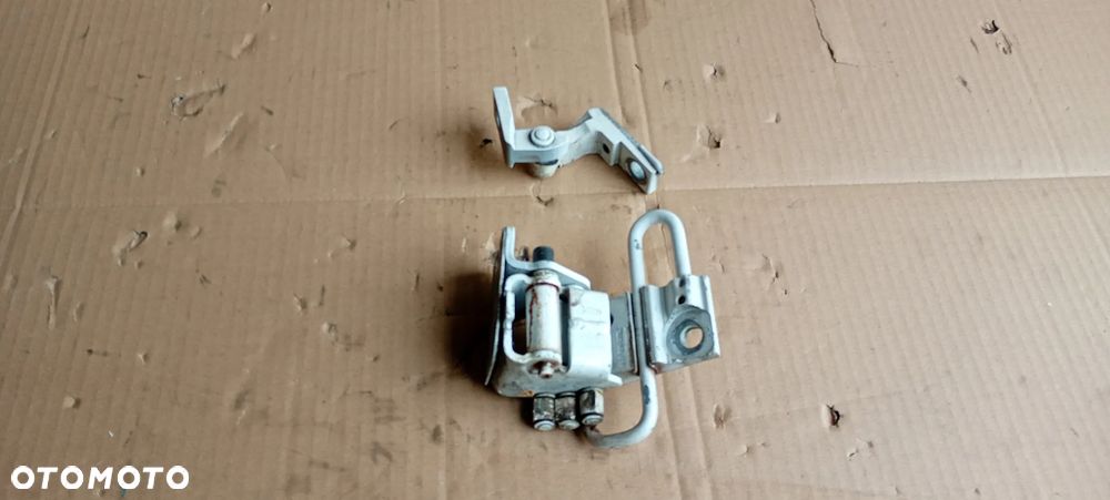 Zawias zawiasy drzwi prawy przód para Audi A3 8P LY9C - 4