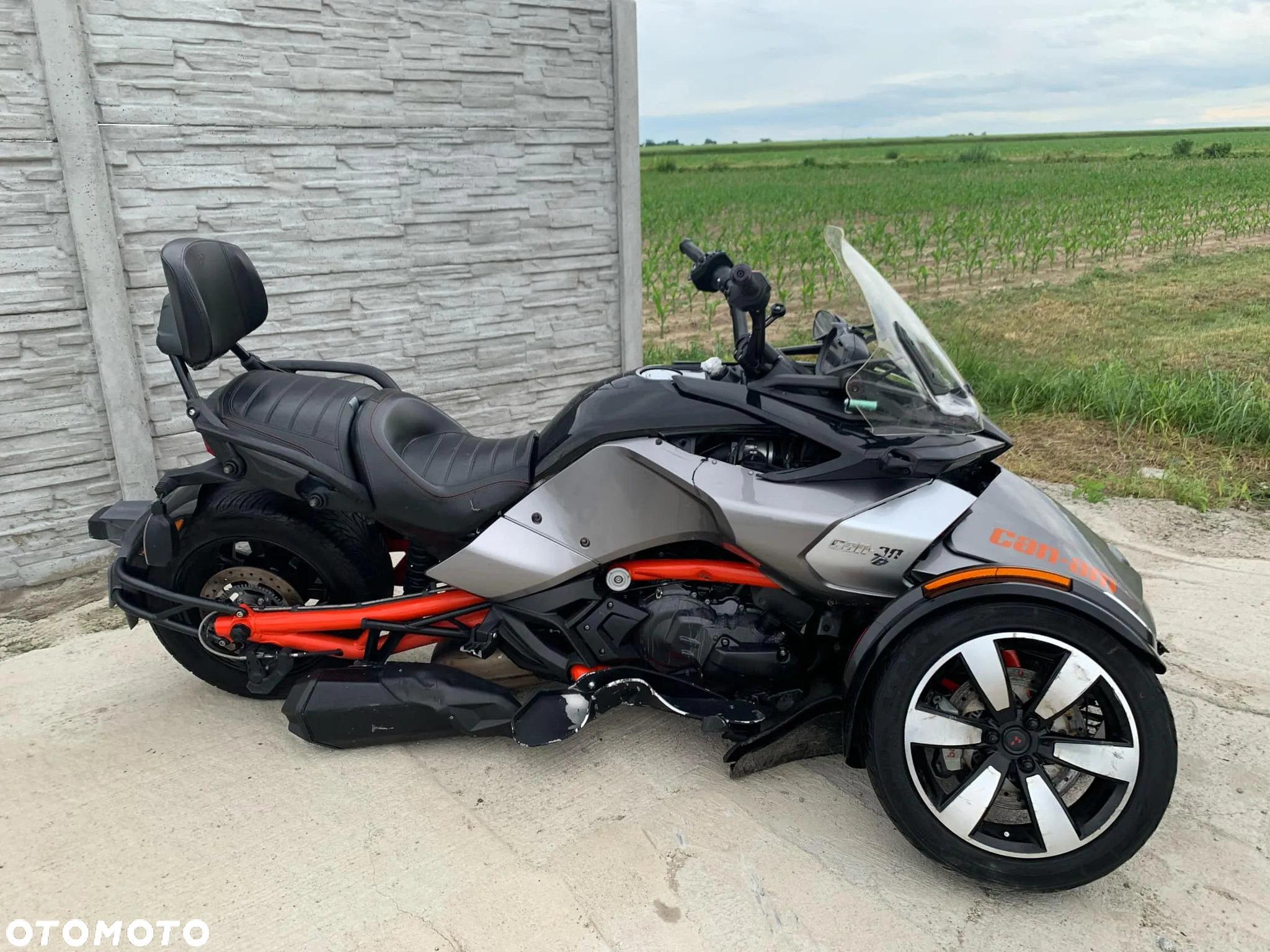 Can-Am Spyder - 28