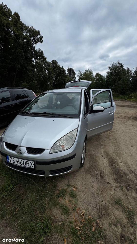 Mitsubishi Colt - 2