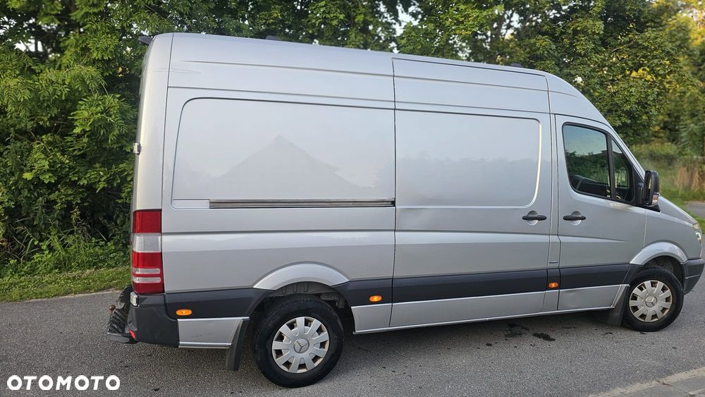 Mercedes-Benz Sprinter - 15