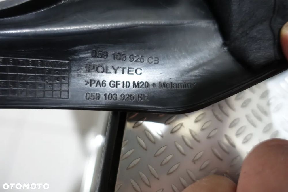 AUDI 3.0 TDI POKRYWA NA SILNIK 059103925CB - 2