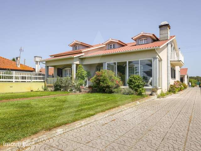 Moradia T4 localizada na Gafanha da Boa Hora a poucos minutos da praia - Grande imagem: 2/49