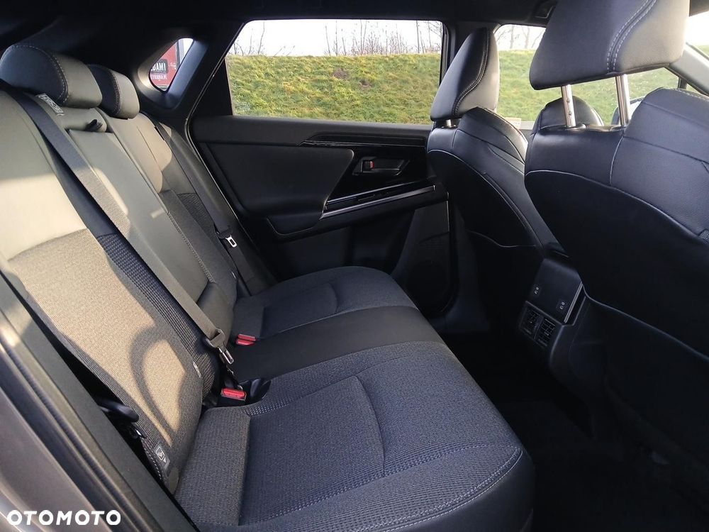 Toyota bZ4X 71.4kWh 4x4 Prestige - 13