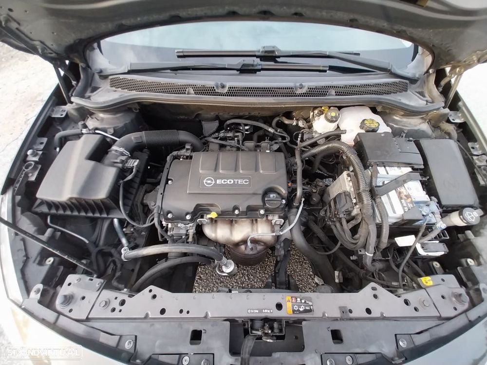 Opel Astra 1.4 Cosmo - 11