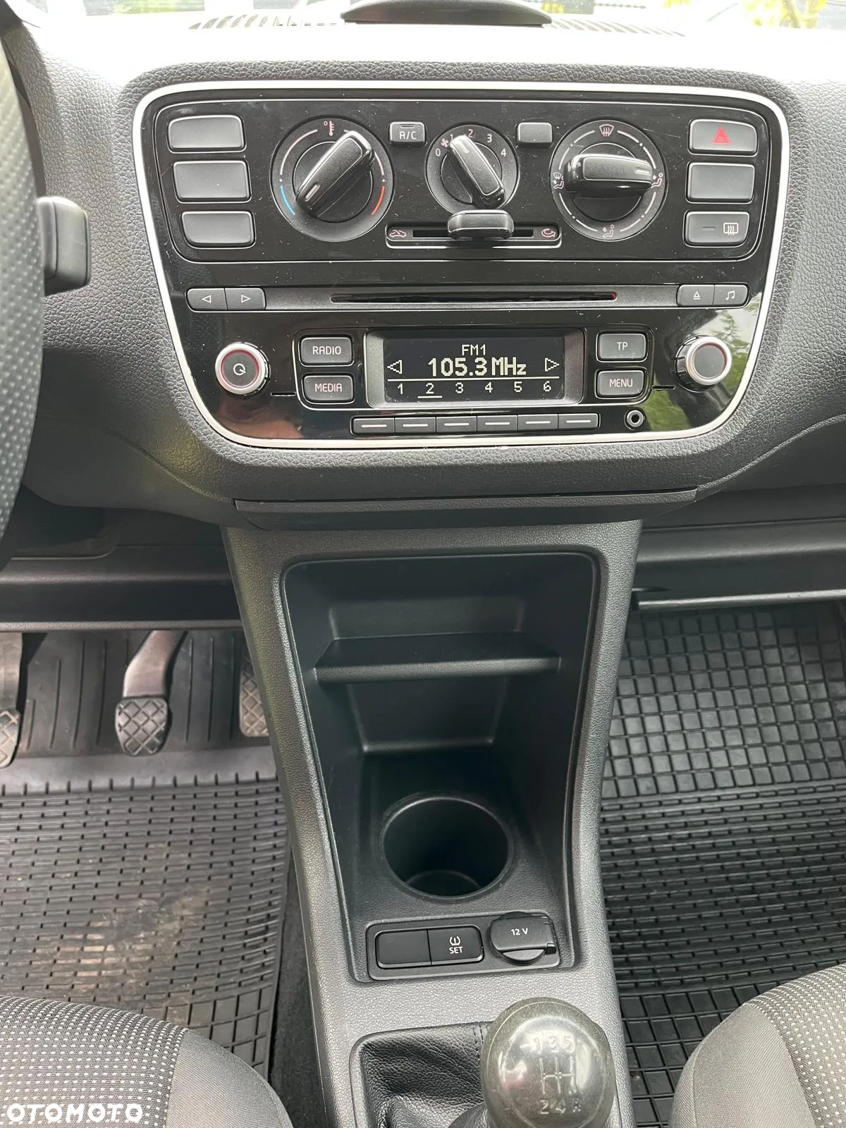 Volkswagen up! Standard - 7