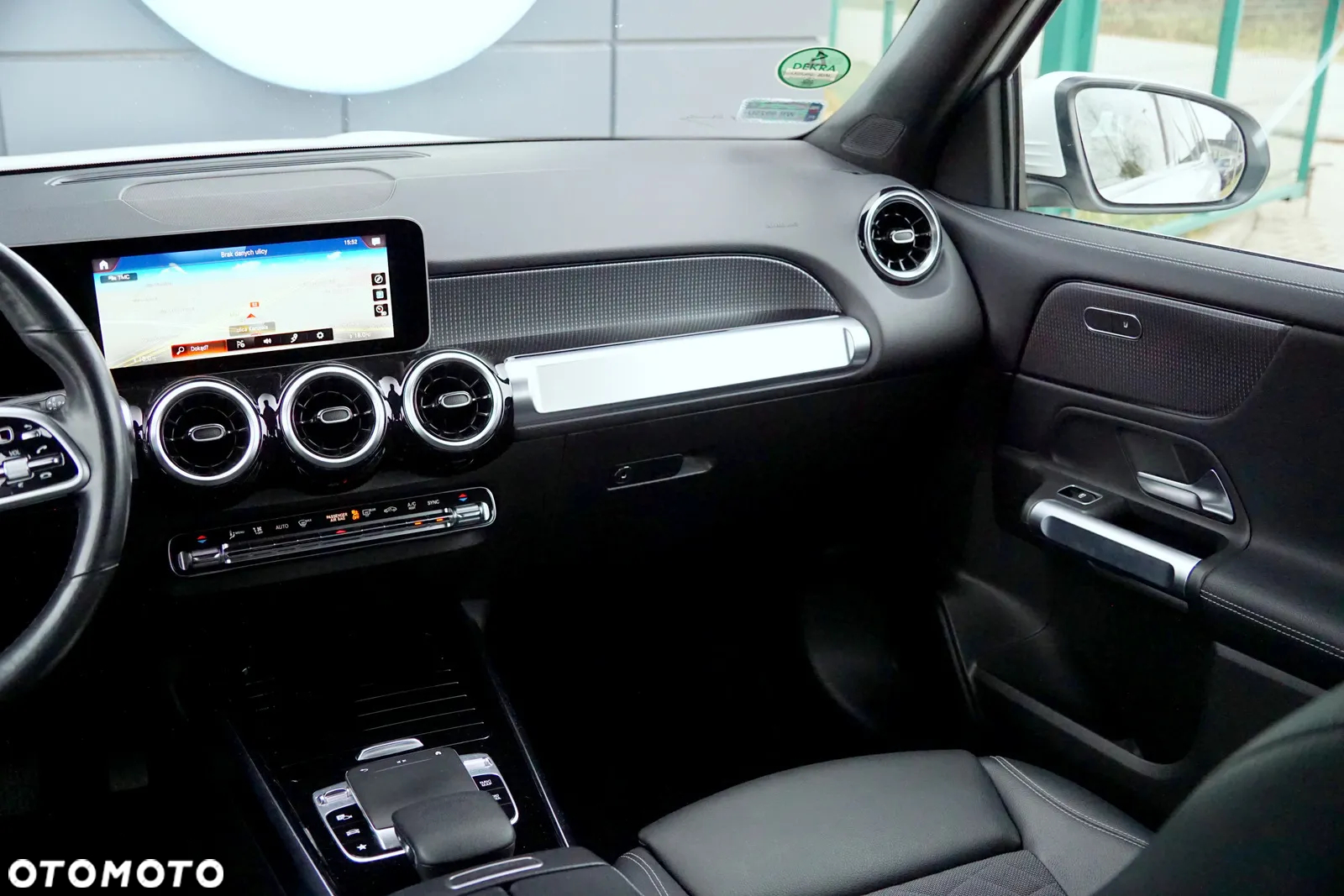 Mercedes-Benz GLB 200 7G-DCT Progressive - 31