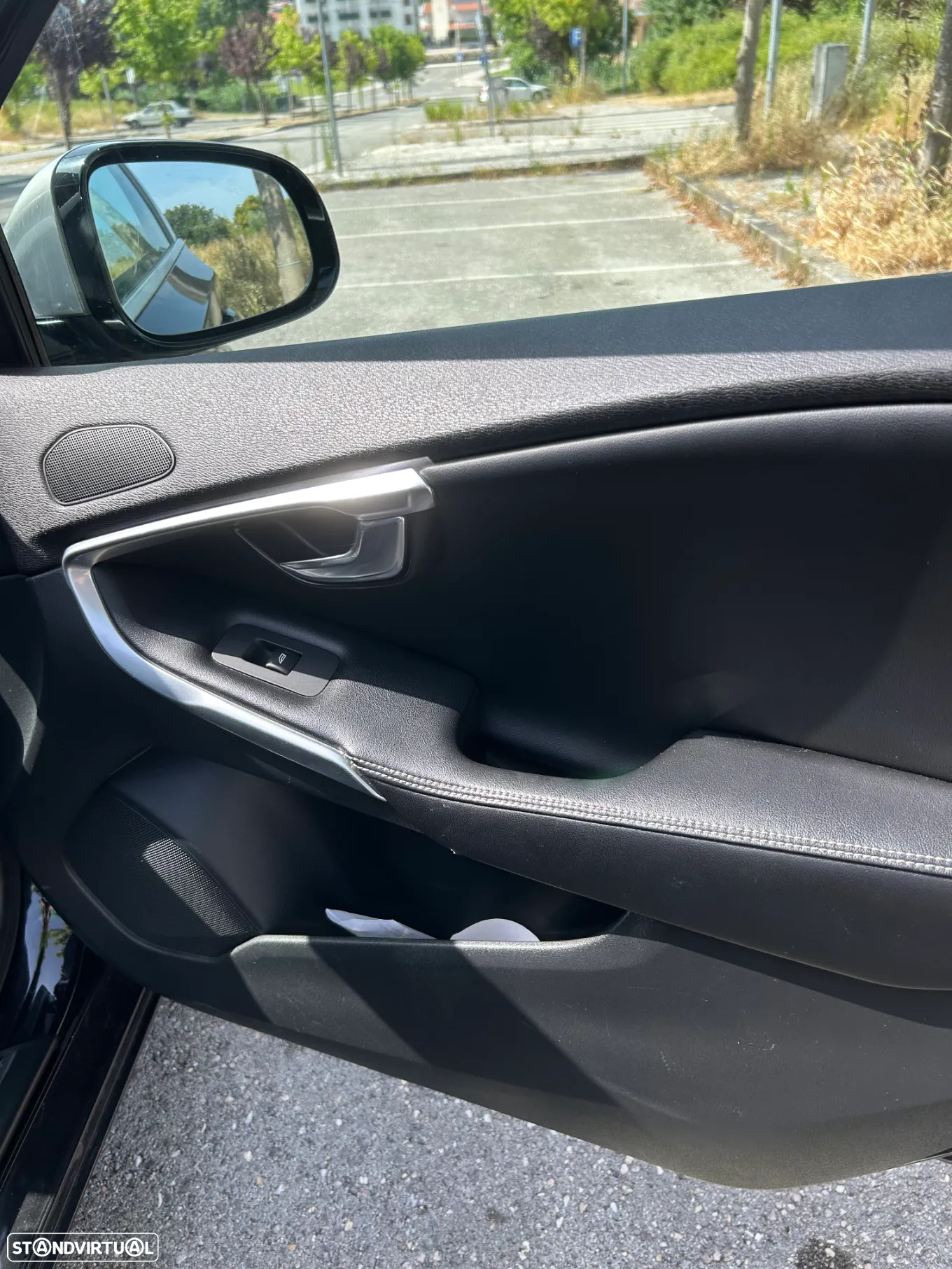 Volvo V40 1.6 D2 R-Design - 16