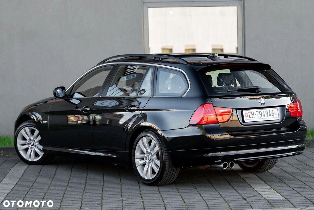 BMW Seria 3 325i xDrive Edition Lifestyle - 13