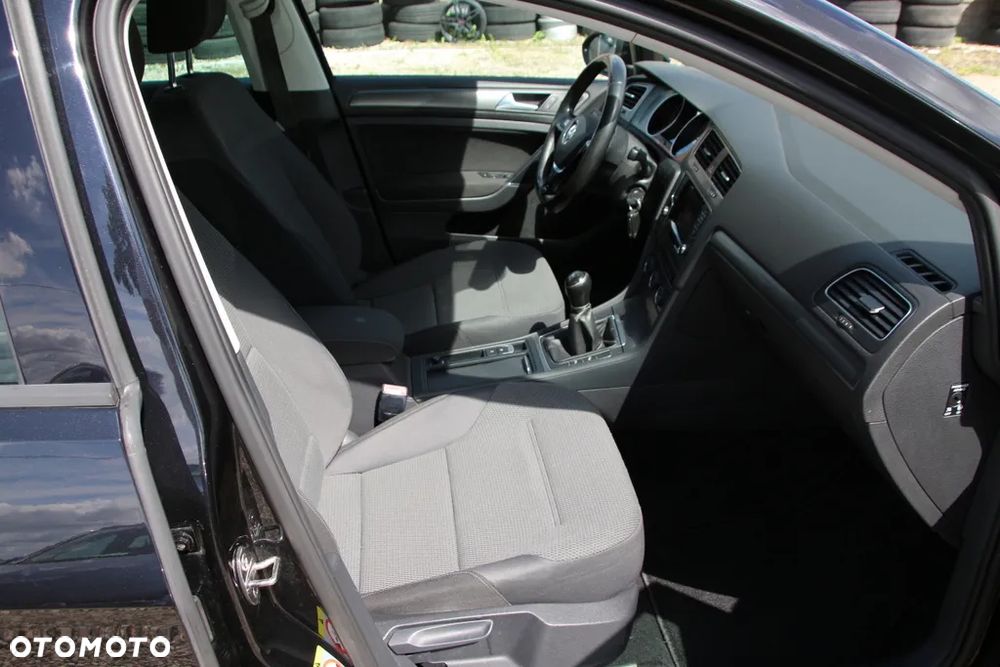Volkswagen Golf 1.4 TSI BMT Comfortline - 19