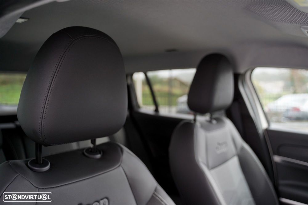 Jeep Avenger 1.2 GSE T3 Summit - 34