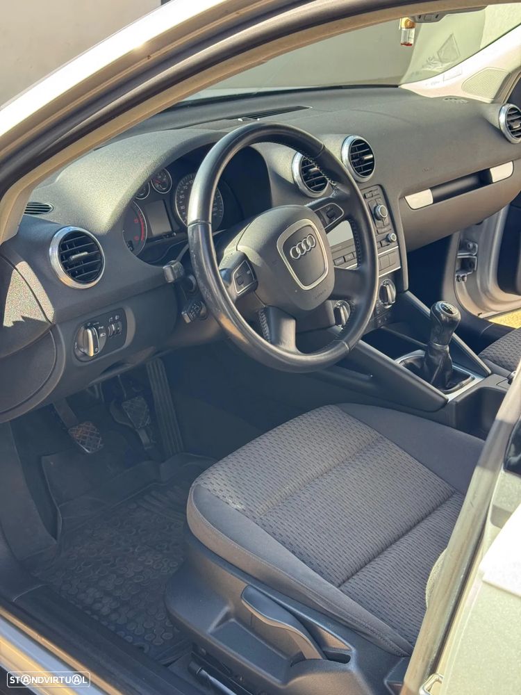 Audi A3 Sportback 1.6 TDI Ambition - 12