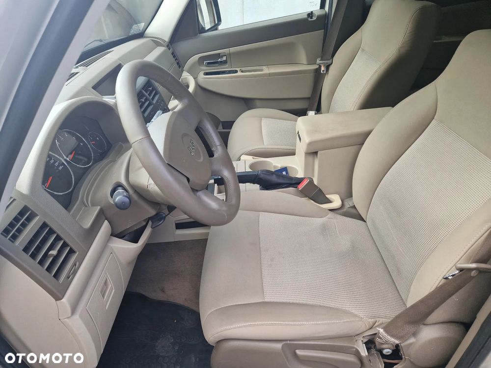 Jeep Cherokee - 13