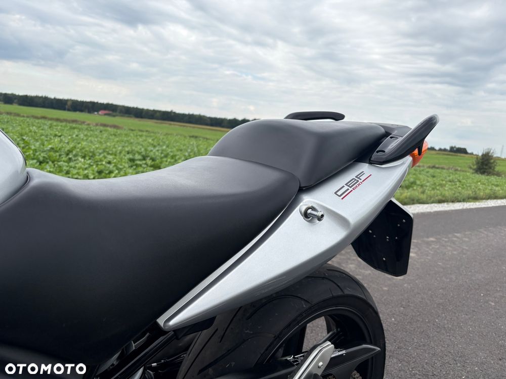 Honda CBF - 11