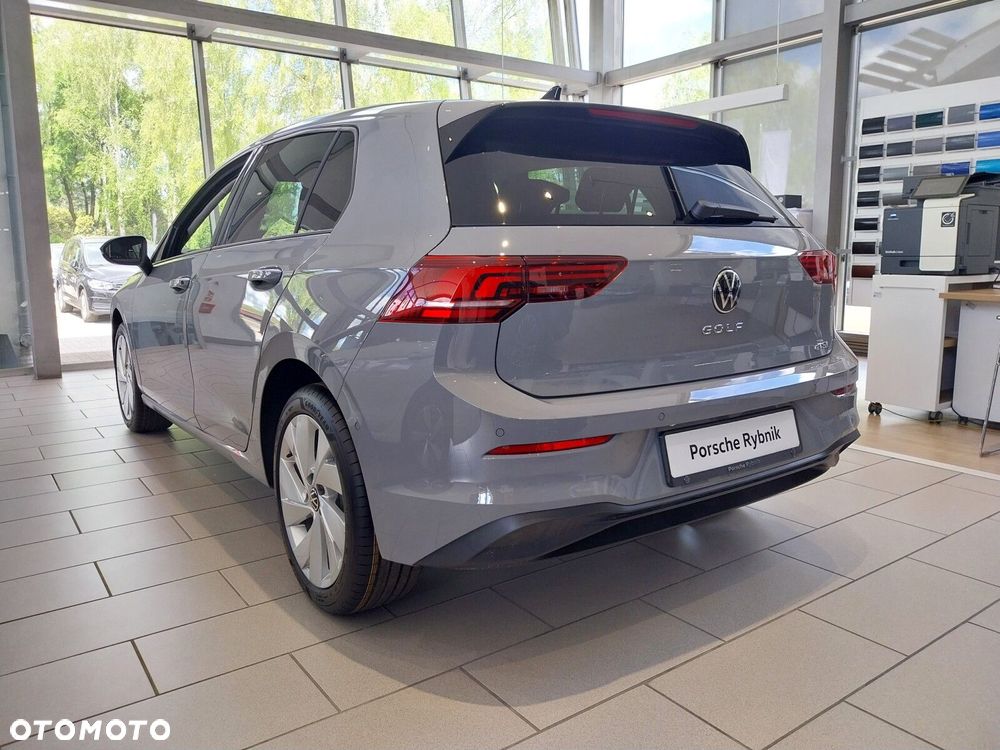 Volkswagen Golf - 4