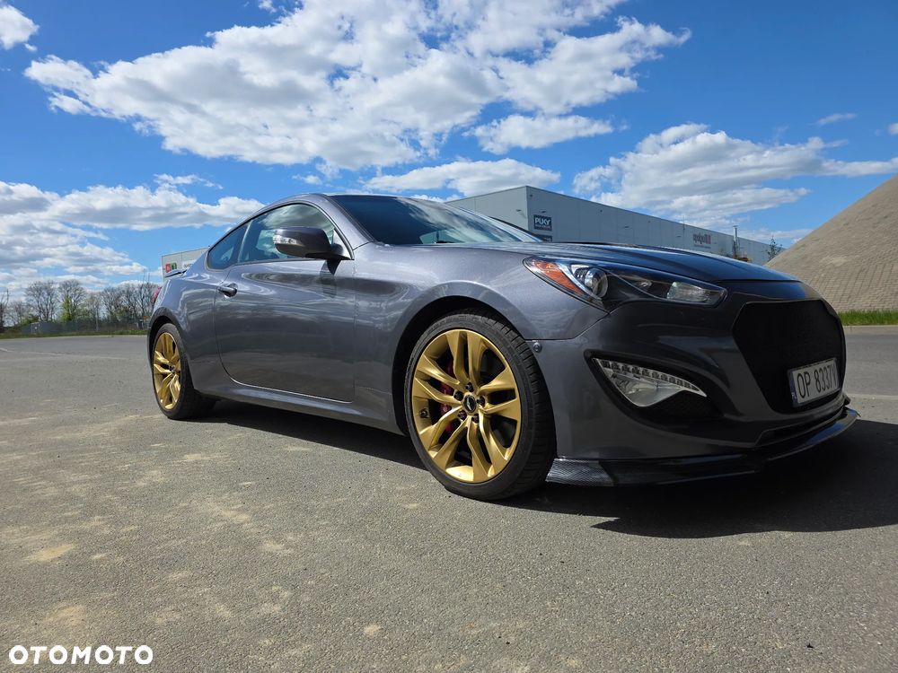 Hyundai Genesis Coupe - 1