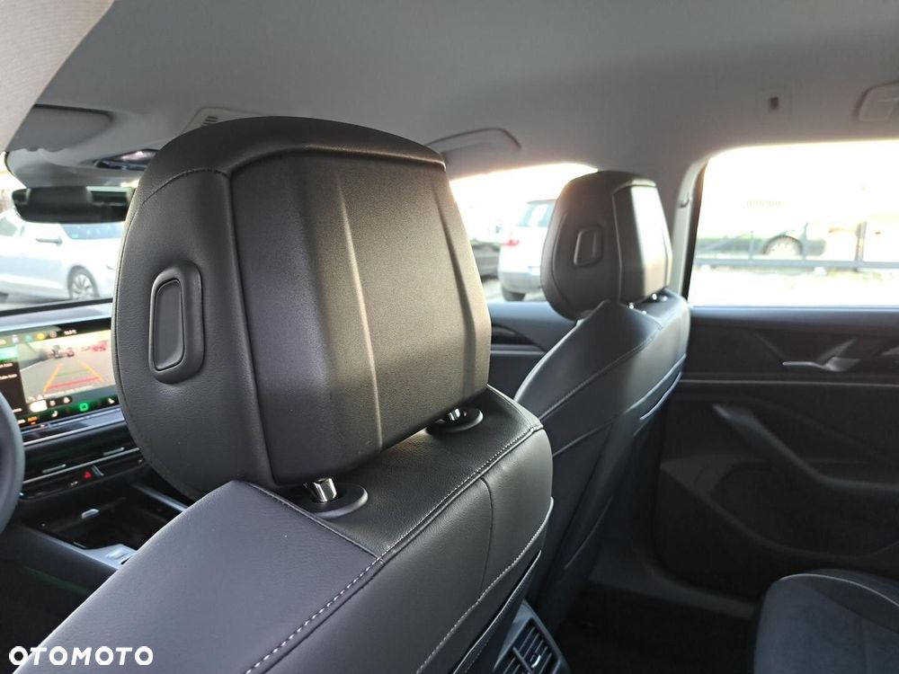 Volkswagen Passat - 27