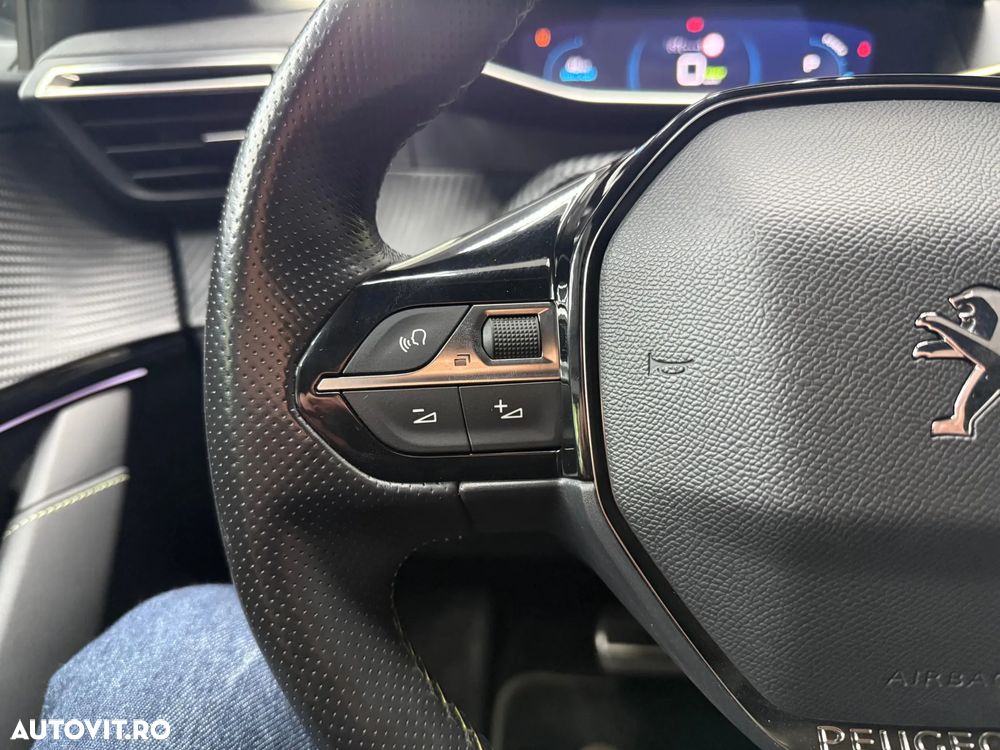 Peugeot 208 e-208 GT-Line - 14