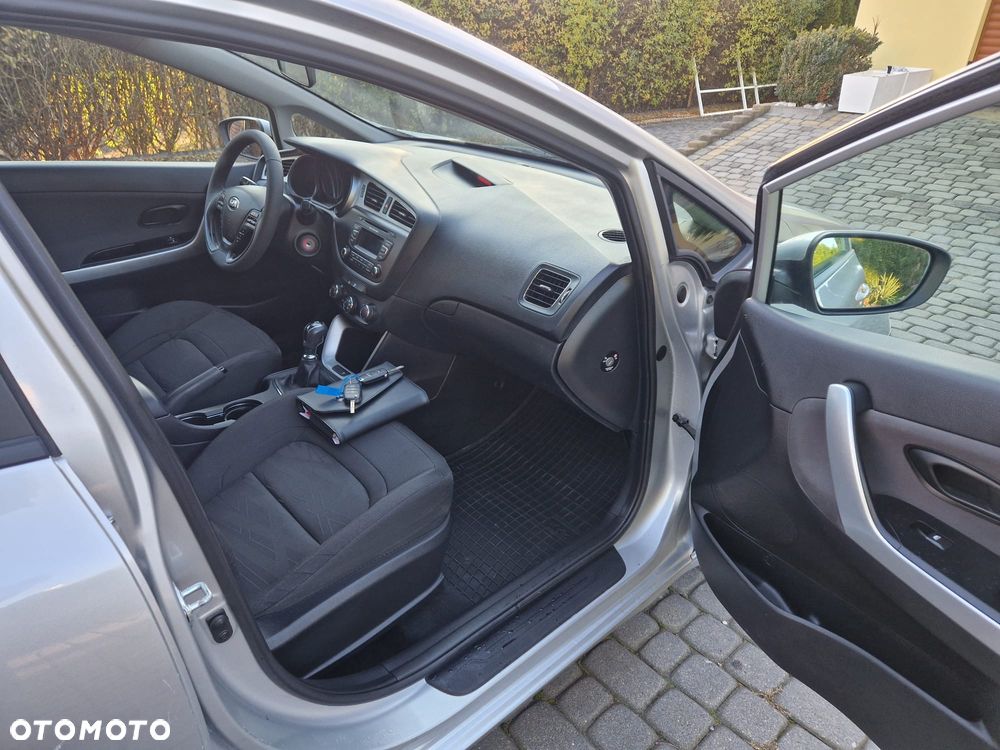 Kia Ceed 1.6 CRDi S - 10