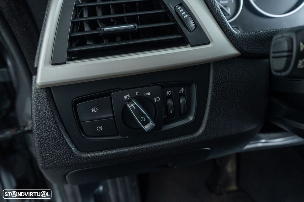 BMW 318 Gran Turismo d Aut. - 21