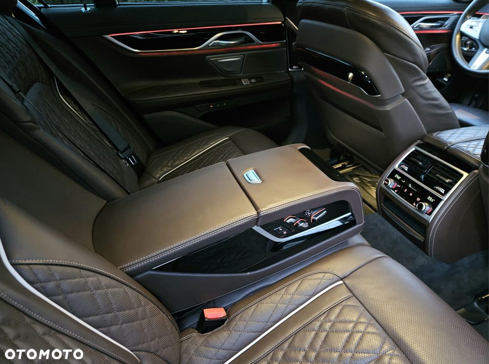 BMW Seria 7 - 5