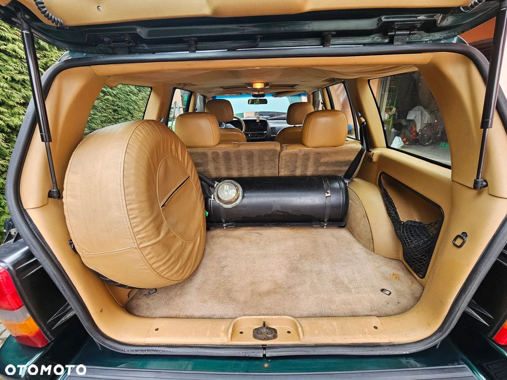 Jeep Grand Cherokee - 23