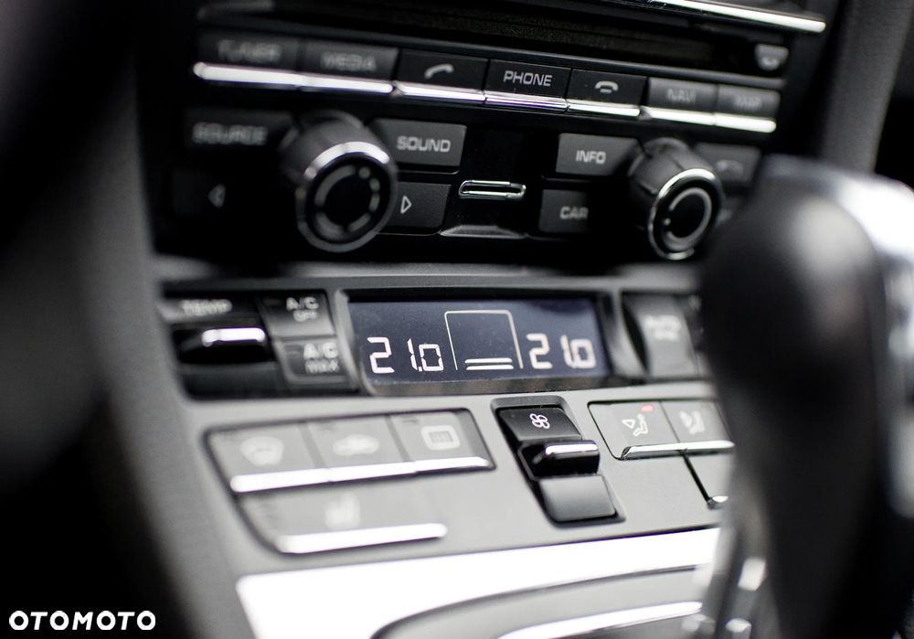 Porsche Cayman PDK Black Edition - 12