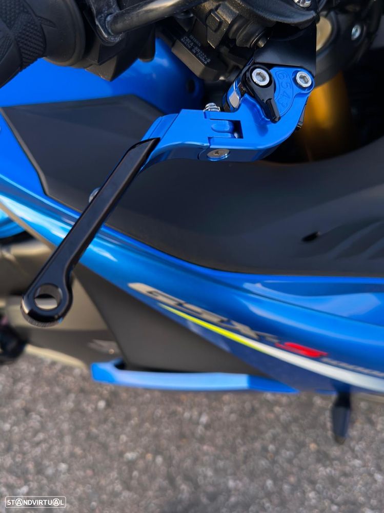 Suzuki GSX - 11